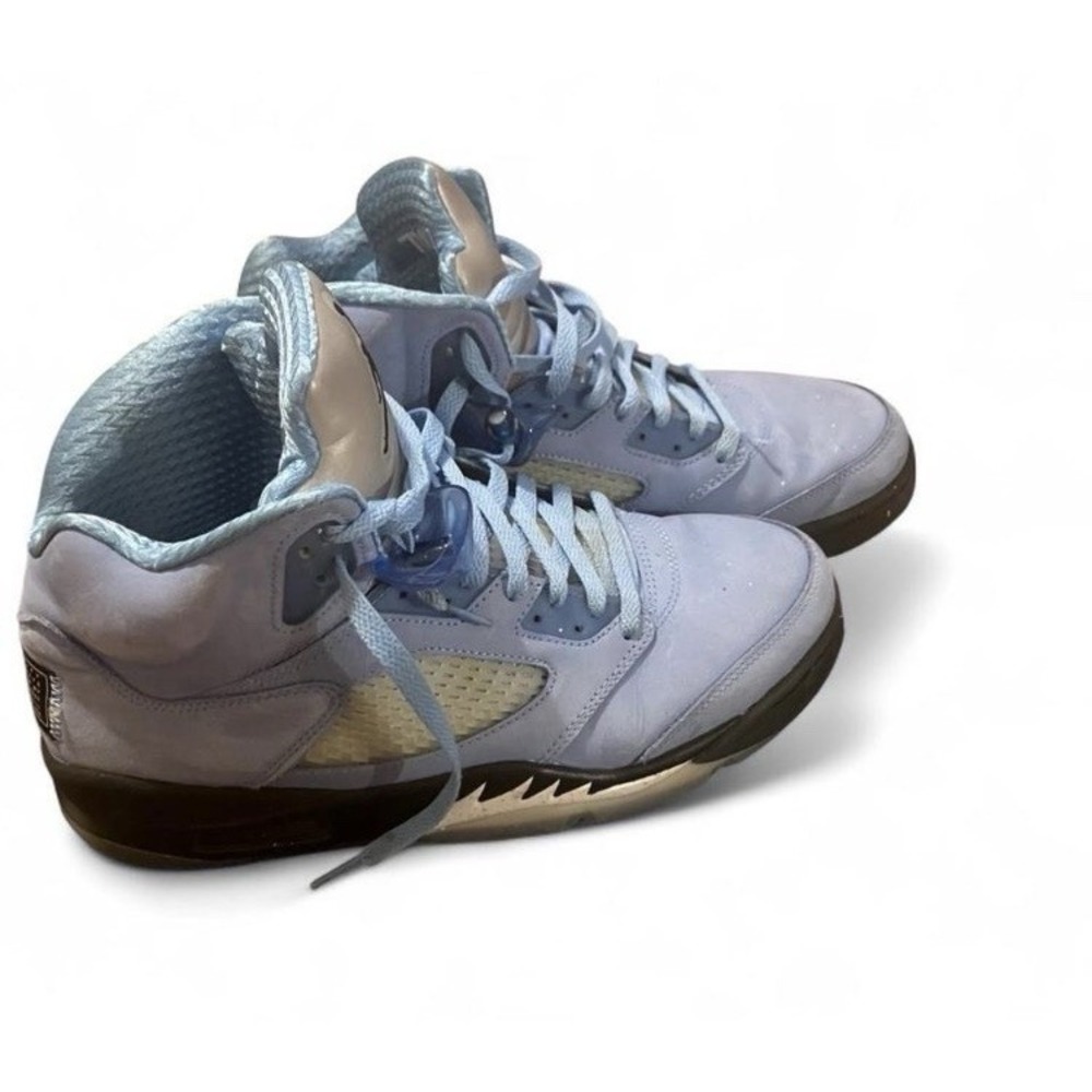 Nike Air Jordan 5 Retro UNC University Blue Sneakers Size 10 DV1310-401